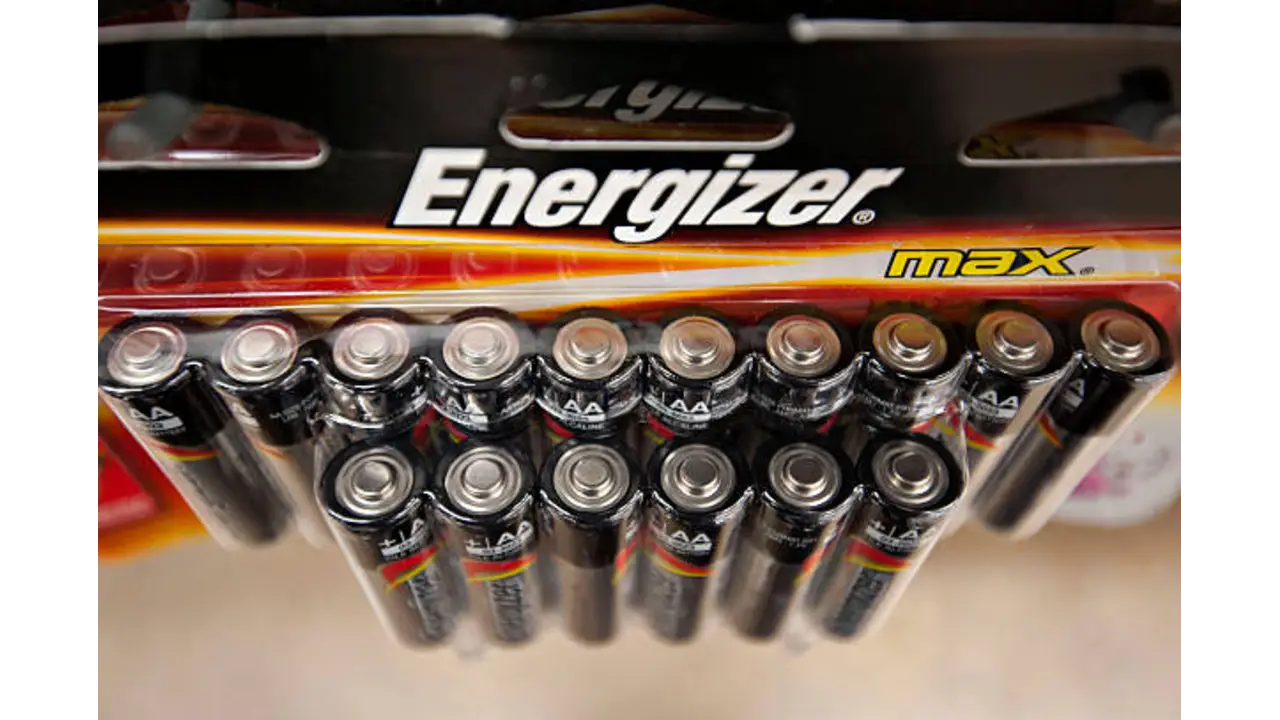 Battery Guide for Hotels in Dubai: Remotes, Door Locks, Thermostats, and Housekeeping Carts&nbsp;