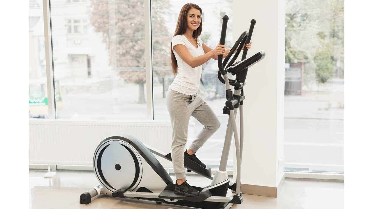 Treadmill vs Cross Trainer vs Exercise Bike: Which Cardio Machine Is Best for UAE Homes?&nbsp;
